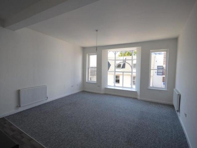 Studio for rent in Mount Ambrose, Cornwall