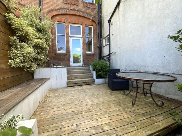 Flat for rent in Surbiton, Greater London