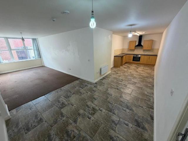 Studio for rent in Dixons Green, West Midlands