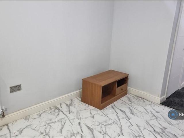 Studio for rent in Gravelly Hill, West Midlands