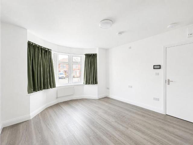 Flat for rent in Greater London