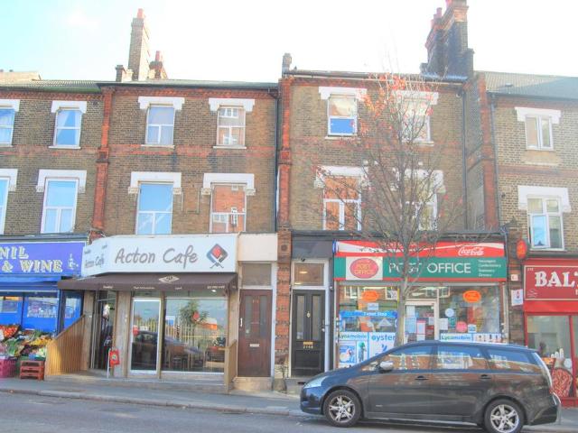 Flat for rent in London Borough of Ealing, Park Royal