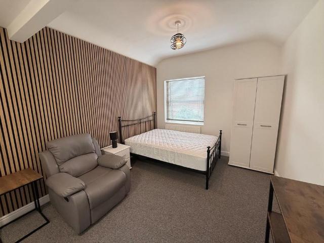 Studio for rent in Hammond Street
