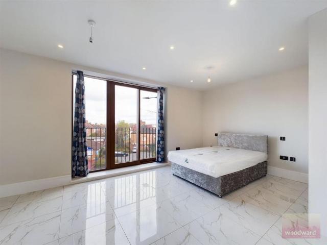 Studio for rent in Wealdstone, Greater London