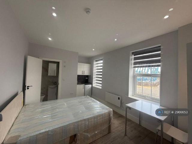 Studio for rent in Yeading, Greater London
