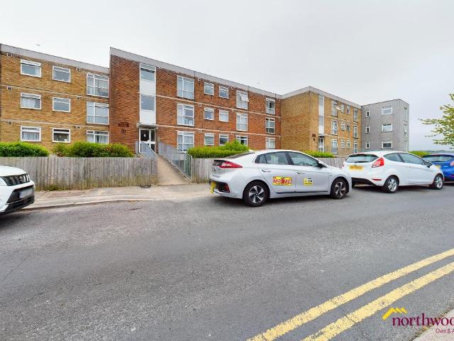Flat for rent in St Anthony's Hill, Eastbourne