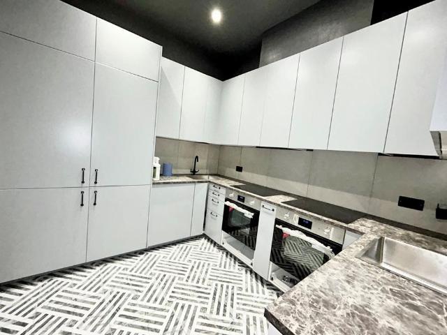 Studio for rent in St James, Sandown Park