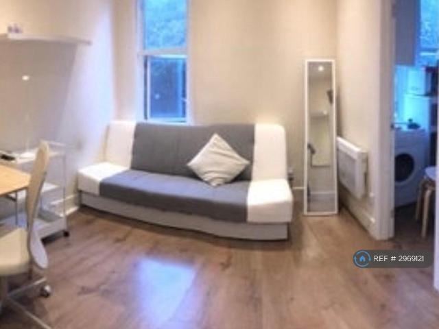 Flat for rent in Greater London