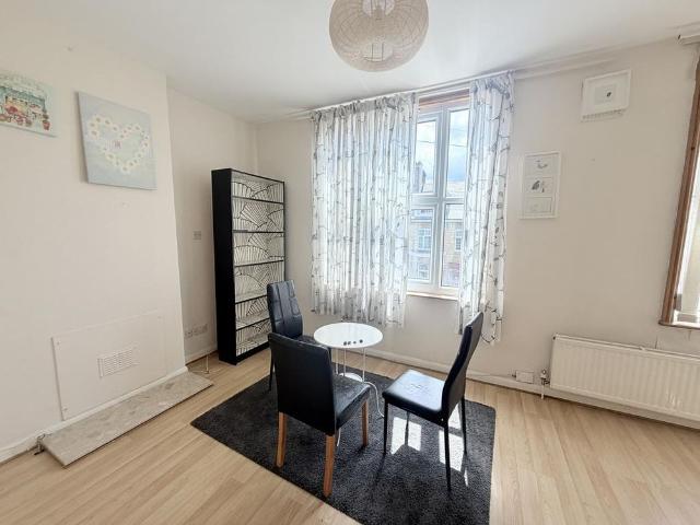 Studio for rent in Dane Hills, Old Wharf