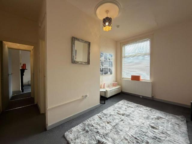 Studio for rent in Wiring Field, Leeds