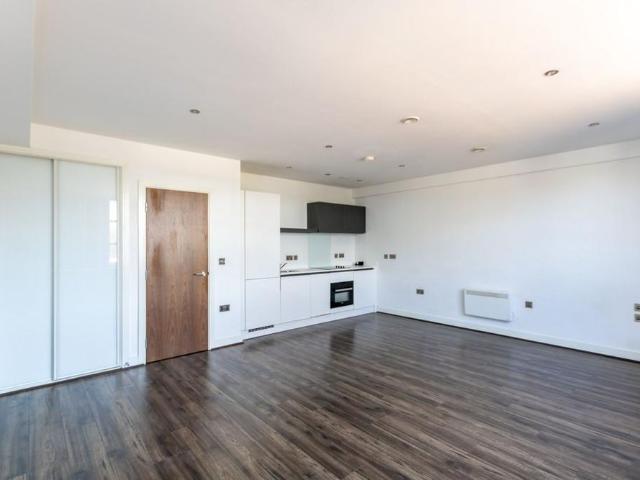 Studio for rent in City Centre, Georgia