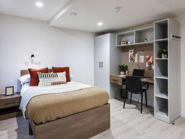 Studio for rent in Foss Islands, High Field
