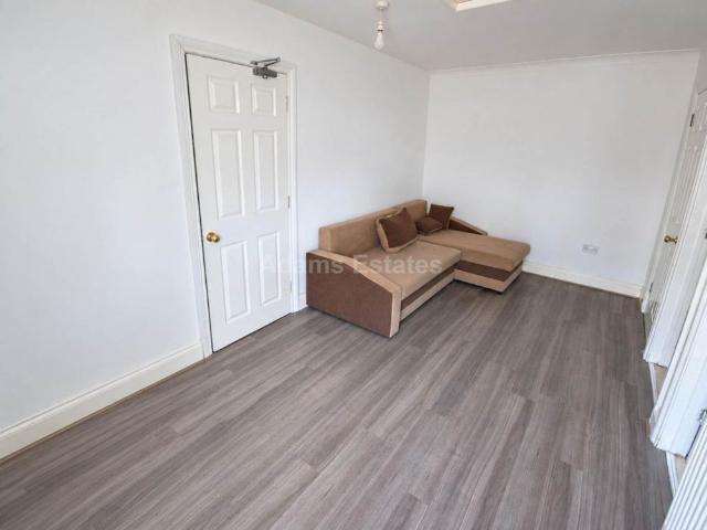 Studio for rent in Earley
