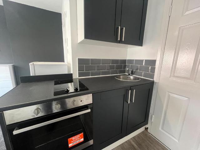 Flat for rent in Foleshill, West Midlands