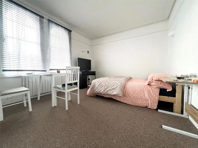 Studio for rent in Reading West, Reading