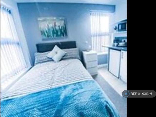 Studio for rent in Stourbridge, West Midlands