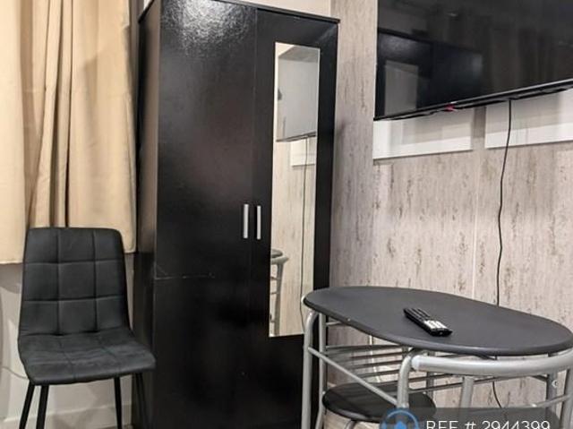 Studio for rent in Ramsden, Greater London