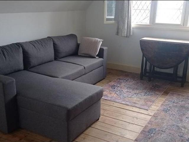 Studio for rent in Compton, West Midlands