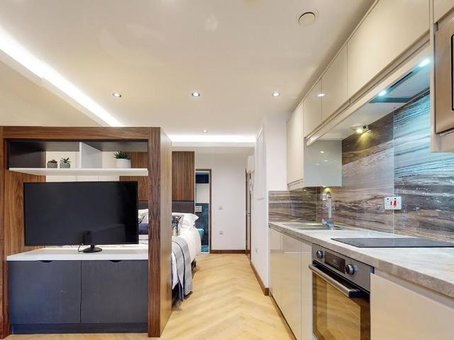 Flat for rent in City Centre, Georgia
