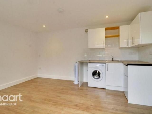 Studio for rent in Chesterton, Arbury