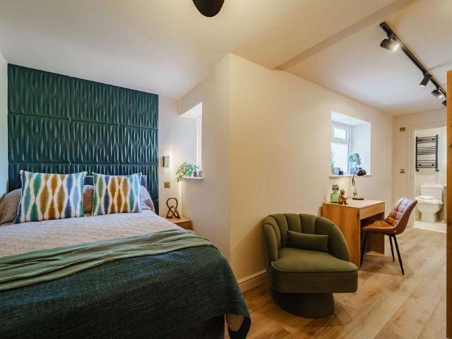 Studio for rent in New Normanton, East Midlands