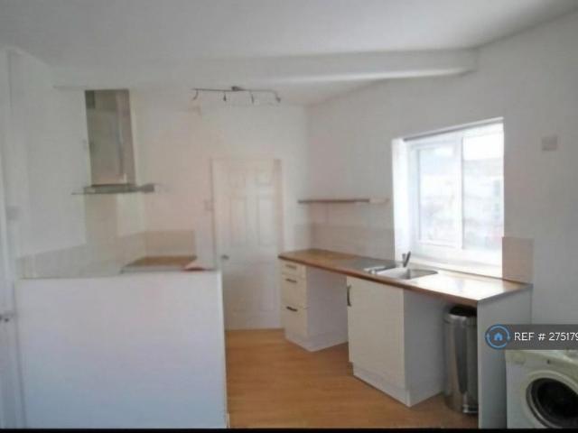 Studio for rent in Kilton, Costhorpe