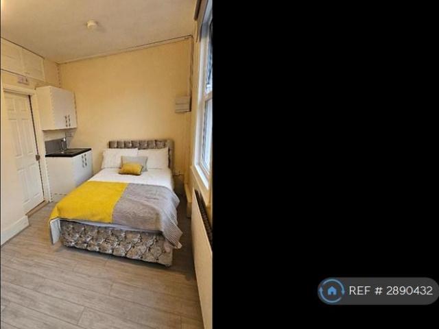 Flat for rent in Elmers End, Isle Of Man
