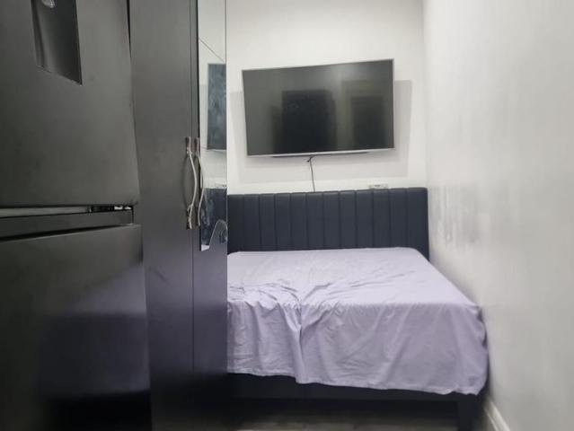 Studio for rent in London, Isle Of Man