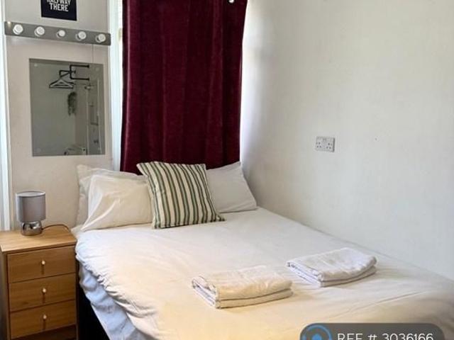 Studio for rent in Brunswick, Brighton