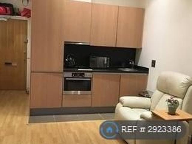 Studio for rent in London Borough of Ealing, Greater London