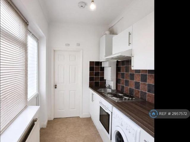 Studio for rent in London Borough of Croydon, Greater London