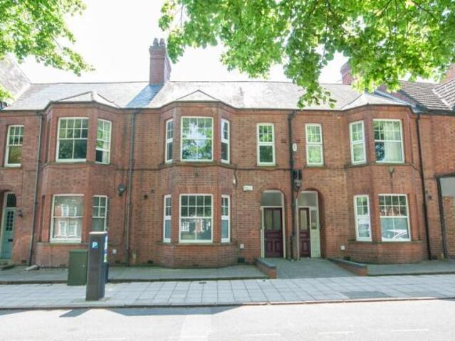 Flat for rent in New Bilton