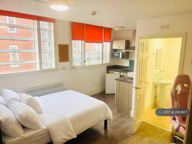 Flat for rent in St Ann's, Haddon