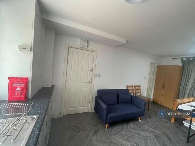 Studio for rent in Selly Oak, West Midlands