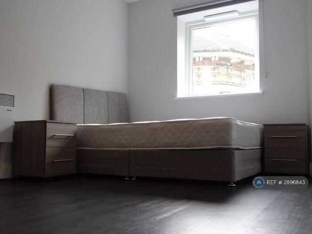 Flat for rent in St Matthew's, Old Wharf