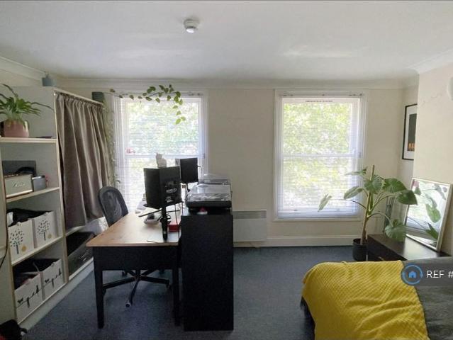 Flat for rent in London Borough of Lewisham, New Cross