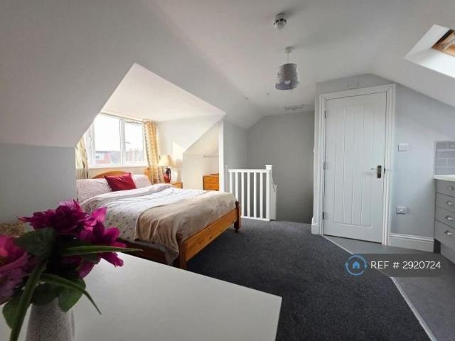 Studio for rent in Feckenham, City Of Bristol