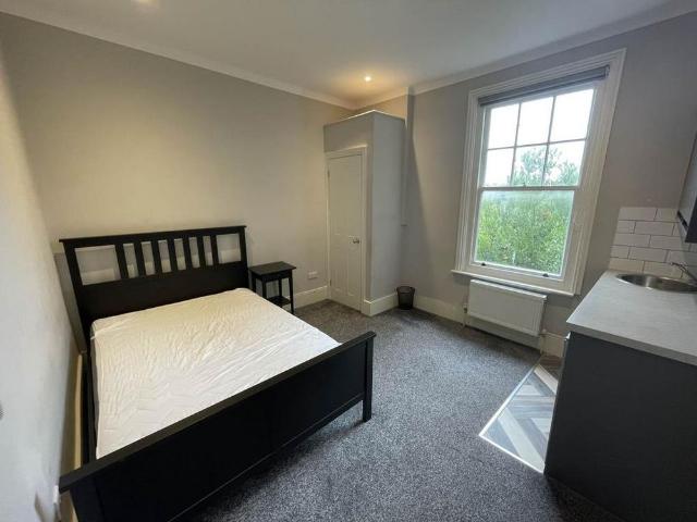 Studio for rent in West Worthing, Worthing