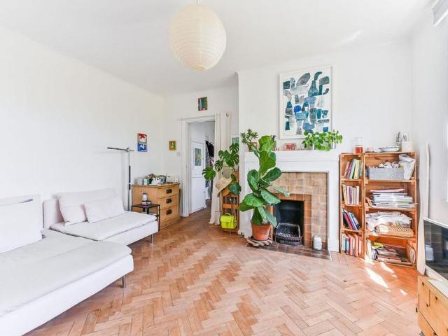 Studio for rent in London Borough of Croydon, Greater London