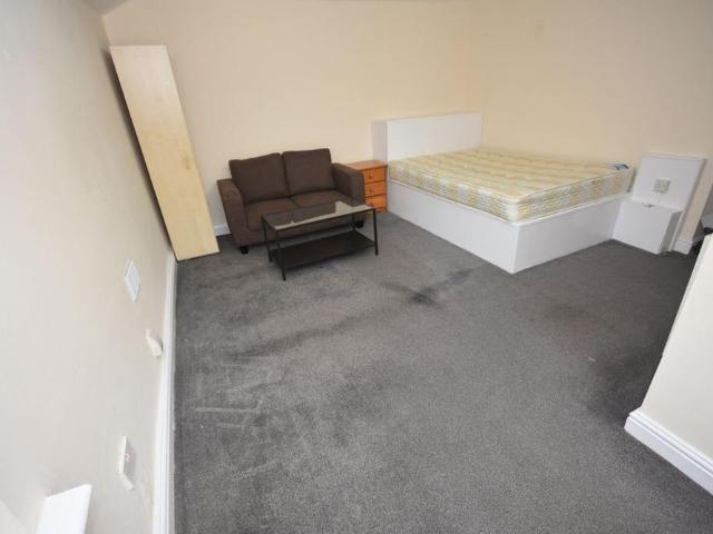 Studio for rent in Ladybarn, Georgia