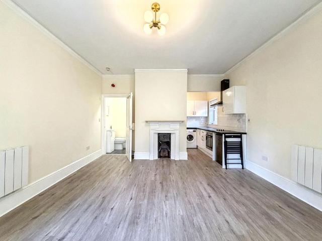 Studio for rent in Oakhill, Greater London