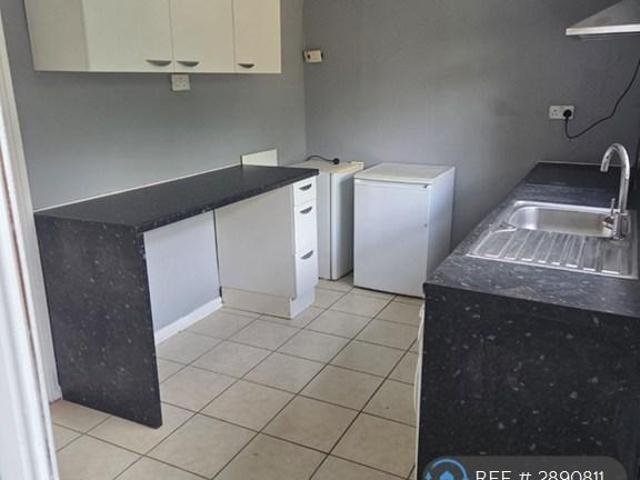 Flat for rent in Hayes, Greater London