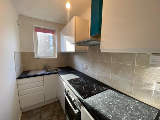 Flat for rent in Stanwell, Spelthorne