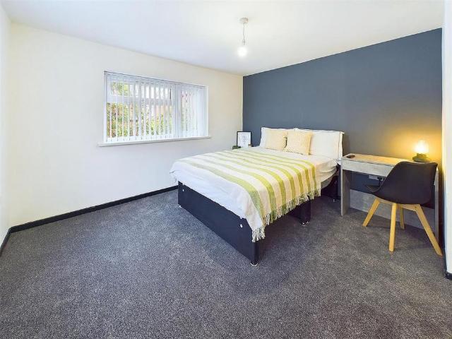 Studio for rent in Cheylesmore, West Midlands