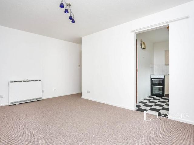 Studio for rent in Barholm, Lincolnshire
