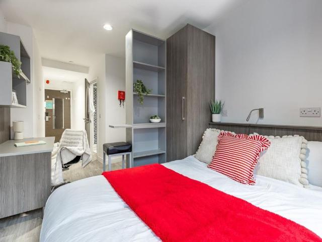 Studio for rent in City Centre, Feckenham