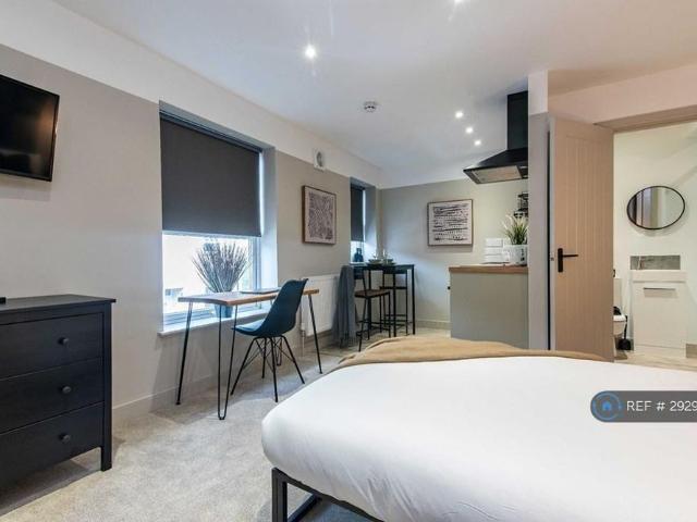 Studio for rent in New Normanton, East Midlands