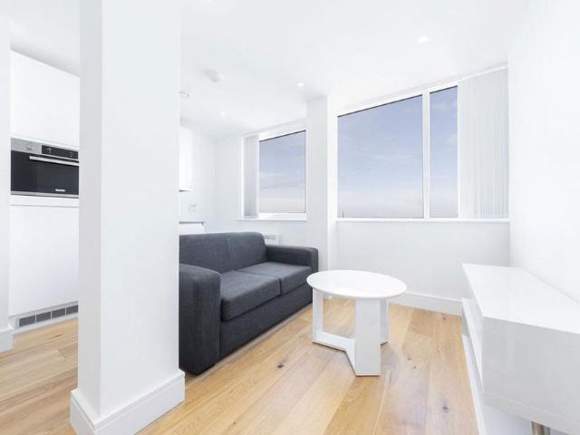 Studio for rent in Chalvey, Slough