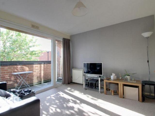 Flat for rent in Elmfield, Leicestershire