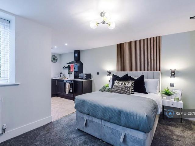 Studio for rent in Jericho, Bury